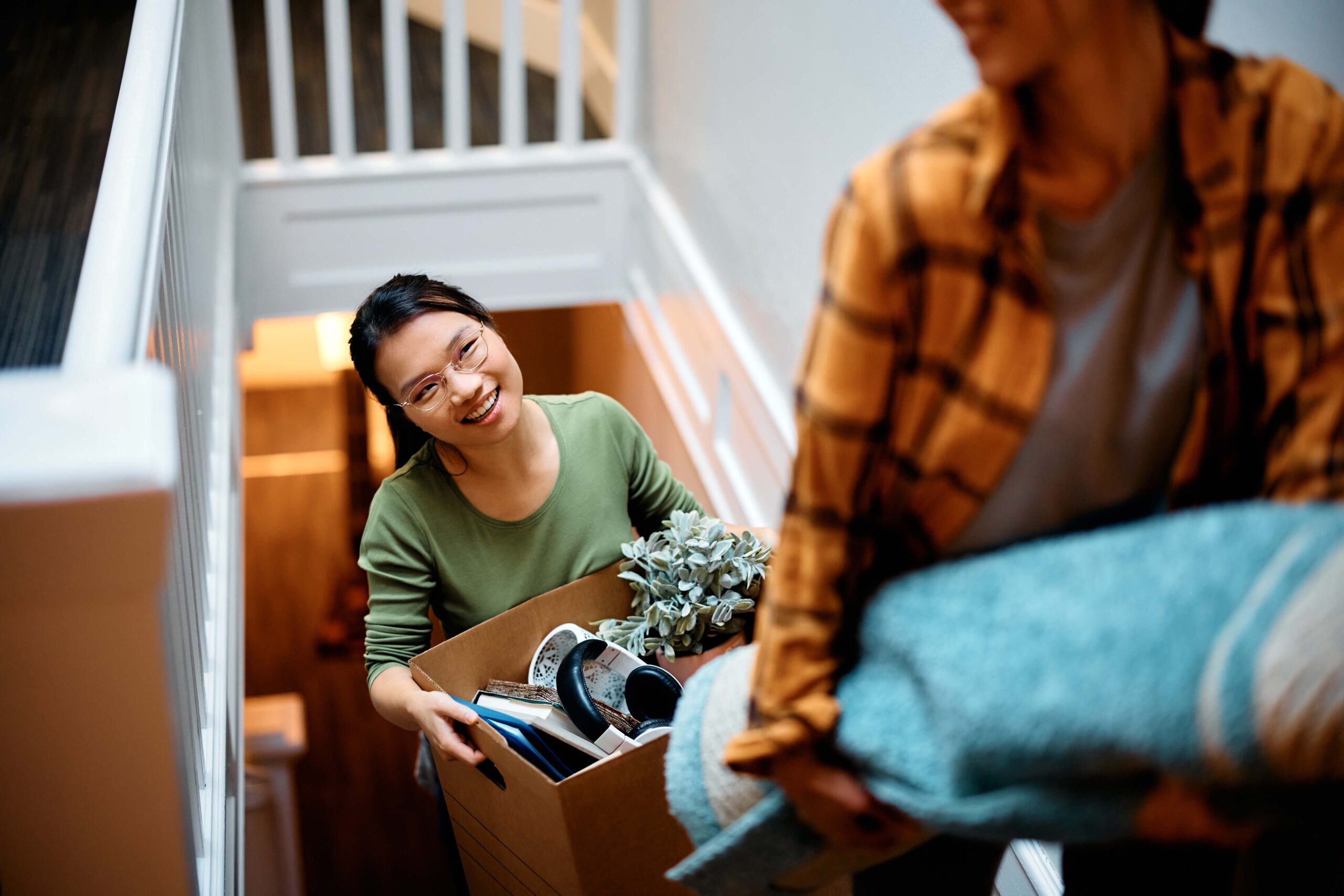 Image of people moving home requiring a new electricity connection